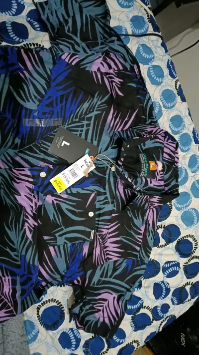 Camisa estampada de hojas para hombre talla L - miniatura 1