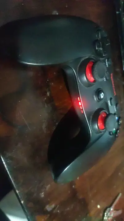 Control inalámbrico para videojuegos con luces LED - miniatura 1