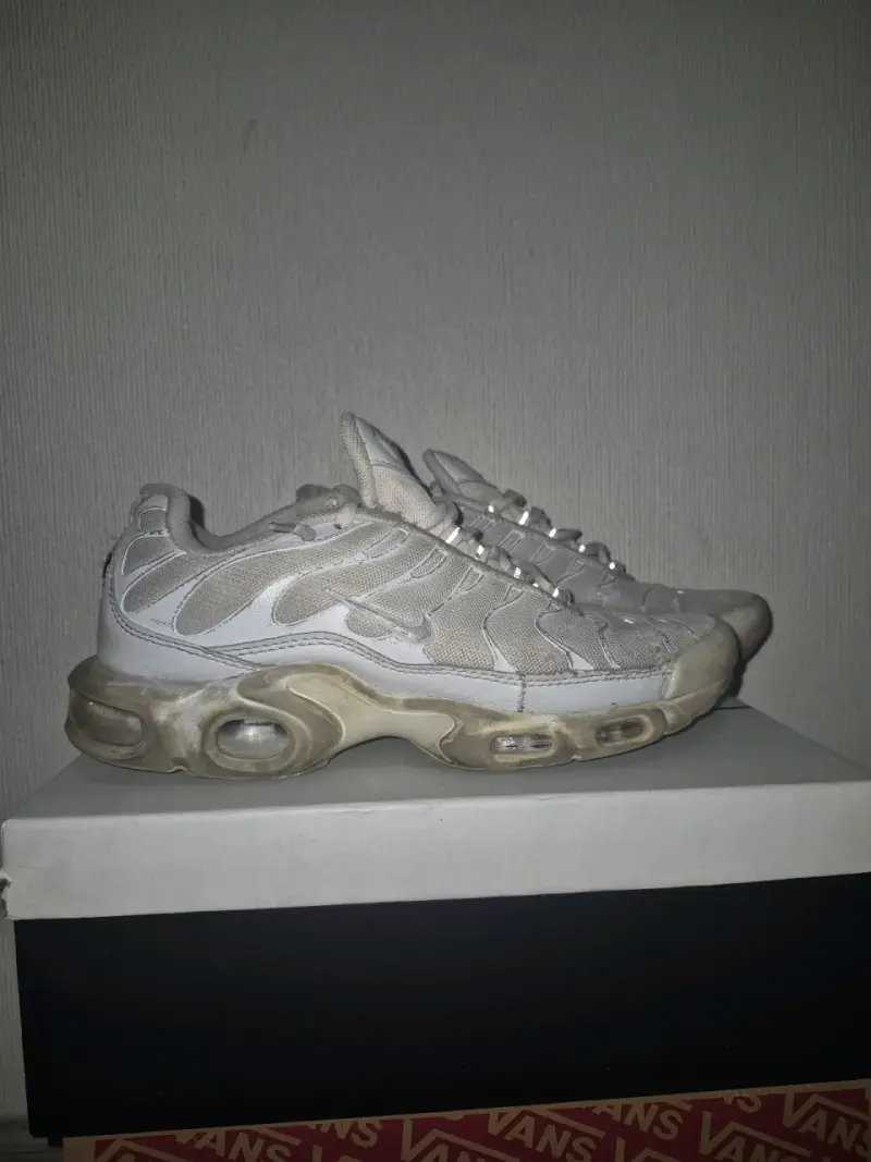 Zapatillas Nike Air Max Tn blancas usada - 2