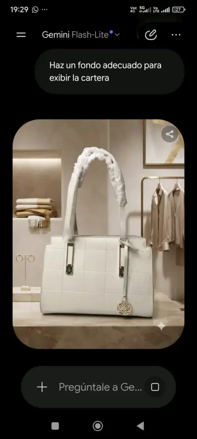 Bolso de mano blanco elegante con detalles metálicos - miniatura 3