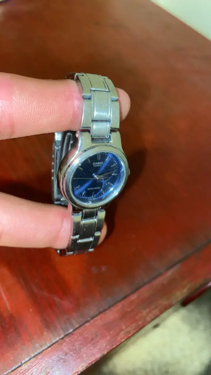 Reloj Casio de acero inoxidable para mujer - 1
