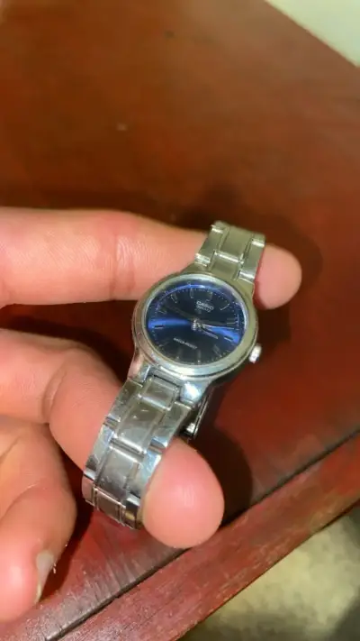 Reloj Casio de acero inoxidable para mujer - miniatura 2