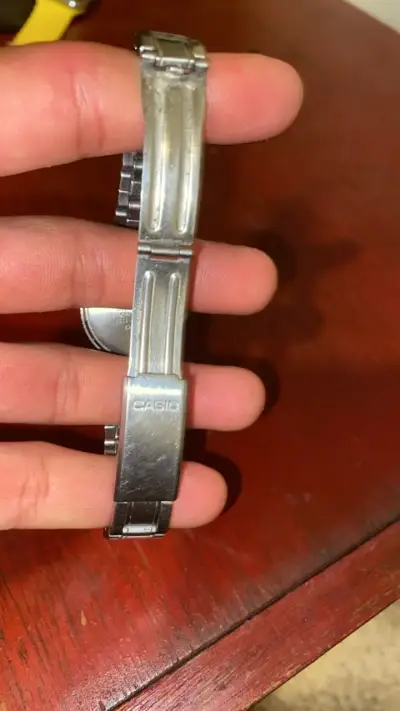 Reloj Casio de acero inoxidable para mujer - miniatura 4