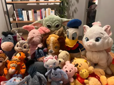 Peluches Disney y otros personajes - miniatura 3