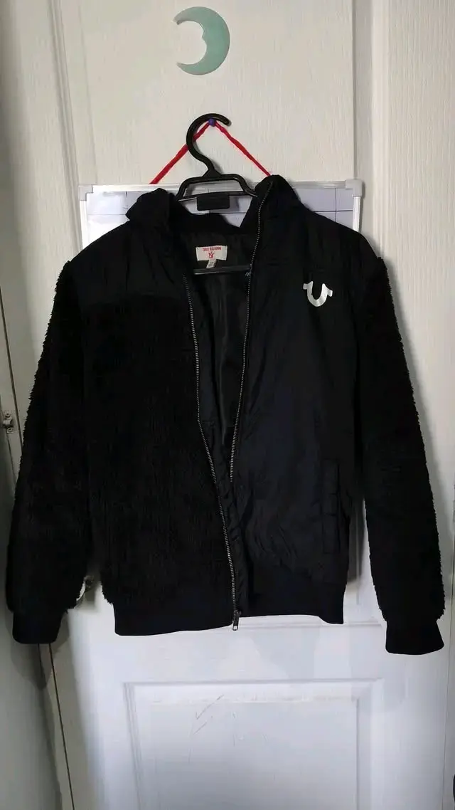 Chaqueta Negra True Religion con Capucha - 3