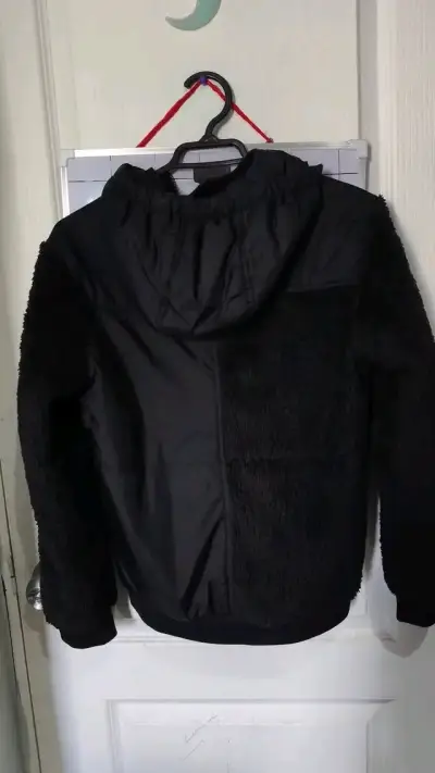 Chaqueta Negra True Religion con Capucha - miniatura 4