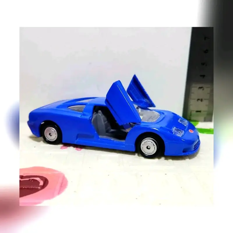 Auto a escala 1:38 BUGATTI EB110 — MAISTO - 3