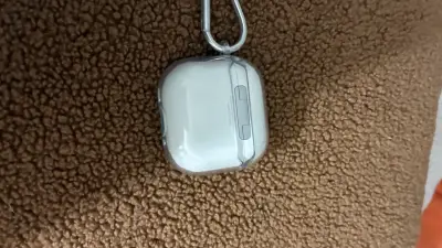 Airpods 4 cancelación de ruido falta izquierdo - miniatura 2