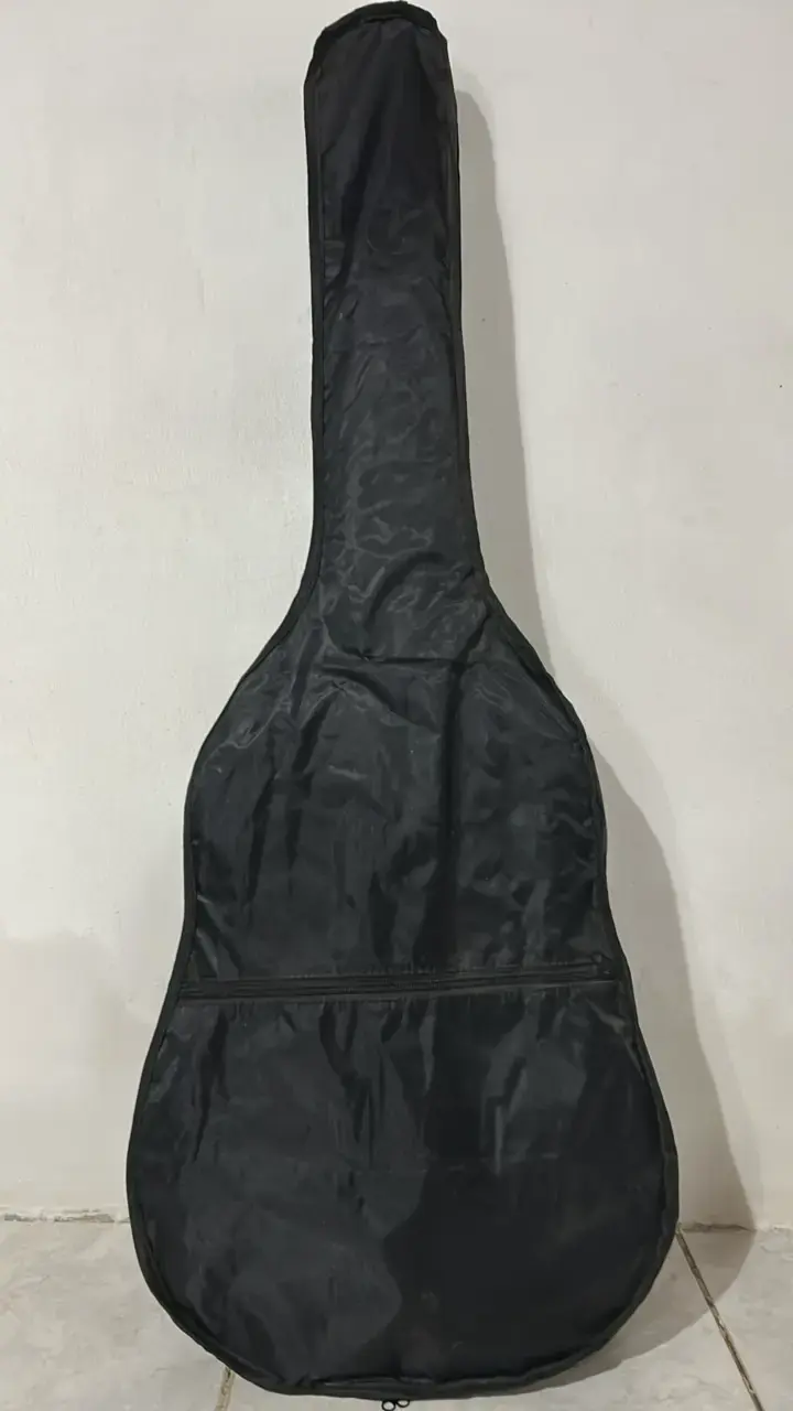 Guitarra clásica acústica con accesorios - 2