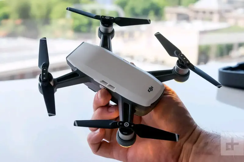 Drone DJI Spark con control remoto y accesorios - 4