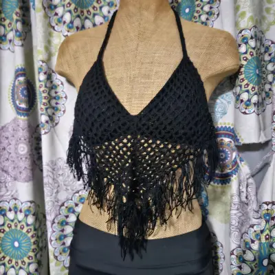 Conjunto tejido polera y top negro con flecos - miniatura 2