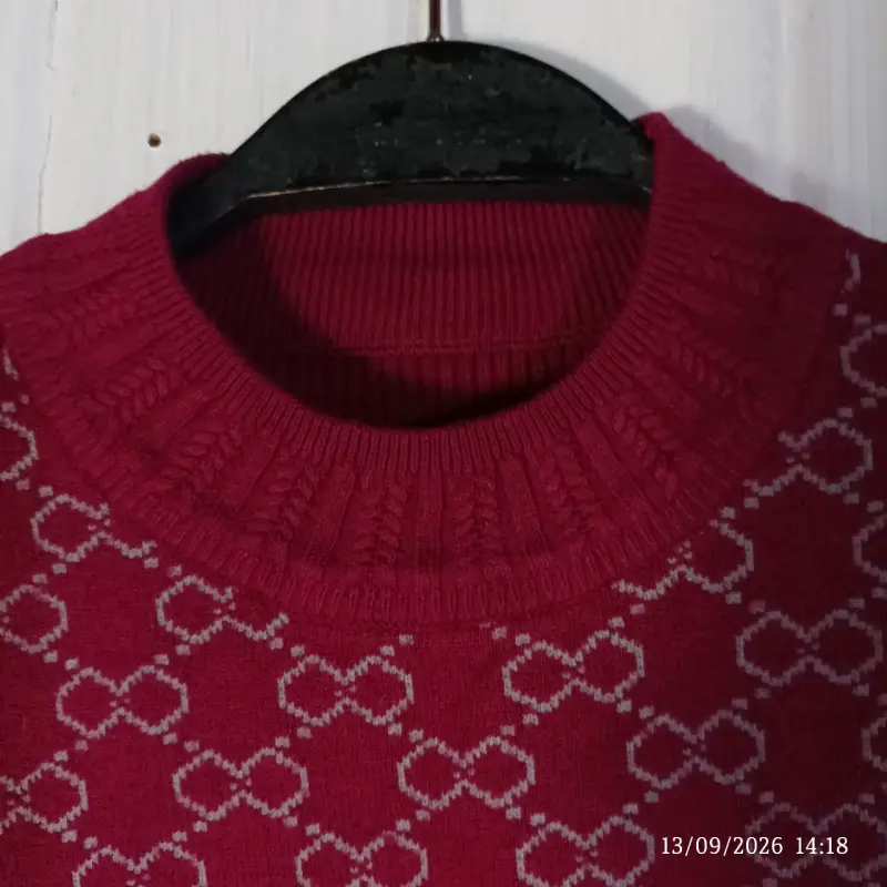 Suéter con diseño de lazo - 1