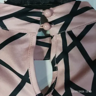 Vestido geométrico rosa y negro Shein - miniatura 3