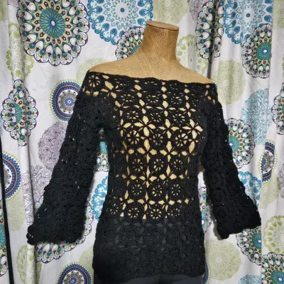 Blusa de encaje negra - miniatura 3