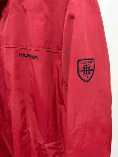 Chaqueta roja Tommy Hilfiger con logo - miniatura 5