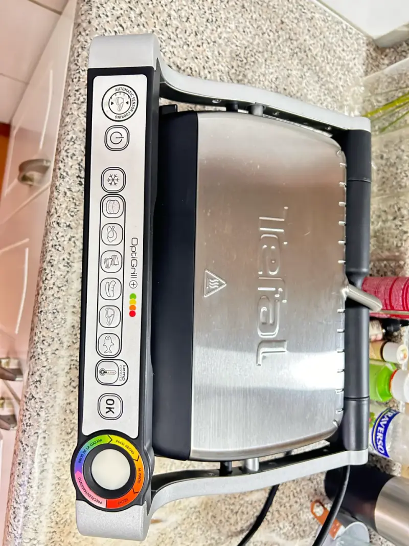 Parrilla eléctrica Tefal OptiGrill c sensor automá - 1