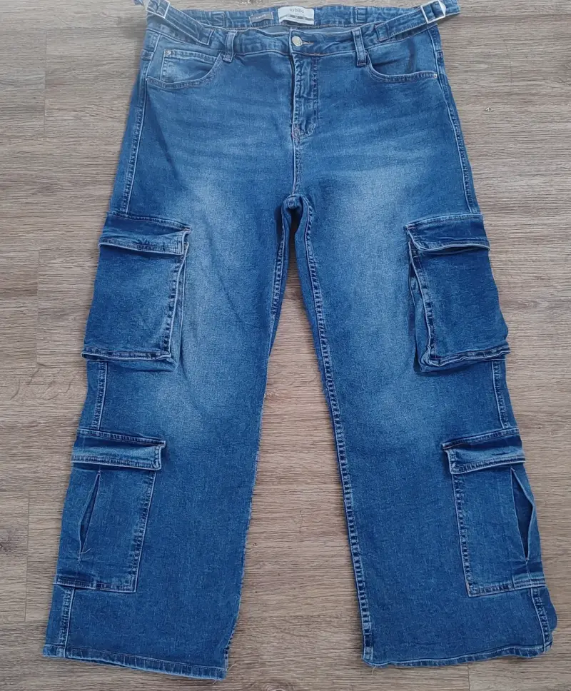Jeans cargo marca Sybilla para mujer