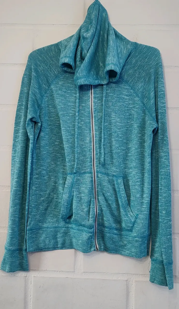 Polerón con capucha marca Mossimo