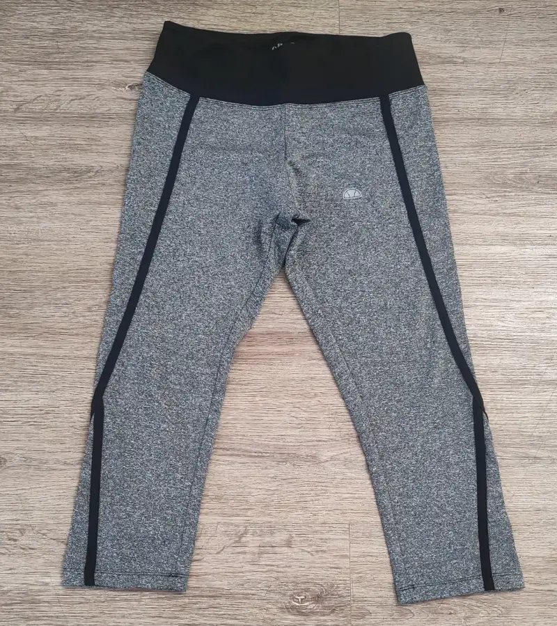 Leggings deportivos grises marca ellesse