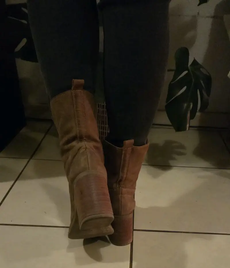 Botines de cuero marrón con tacón alto - 2