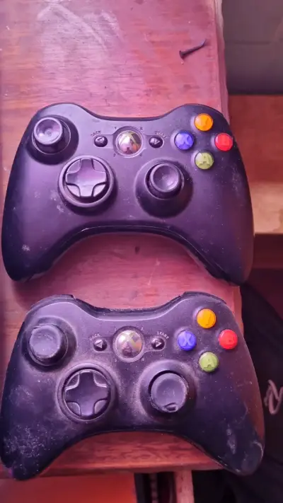 Controles inalámbricos para Xbox 360 usados - miniatura 1