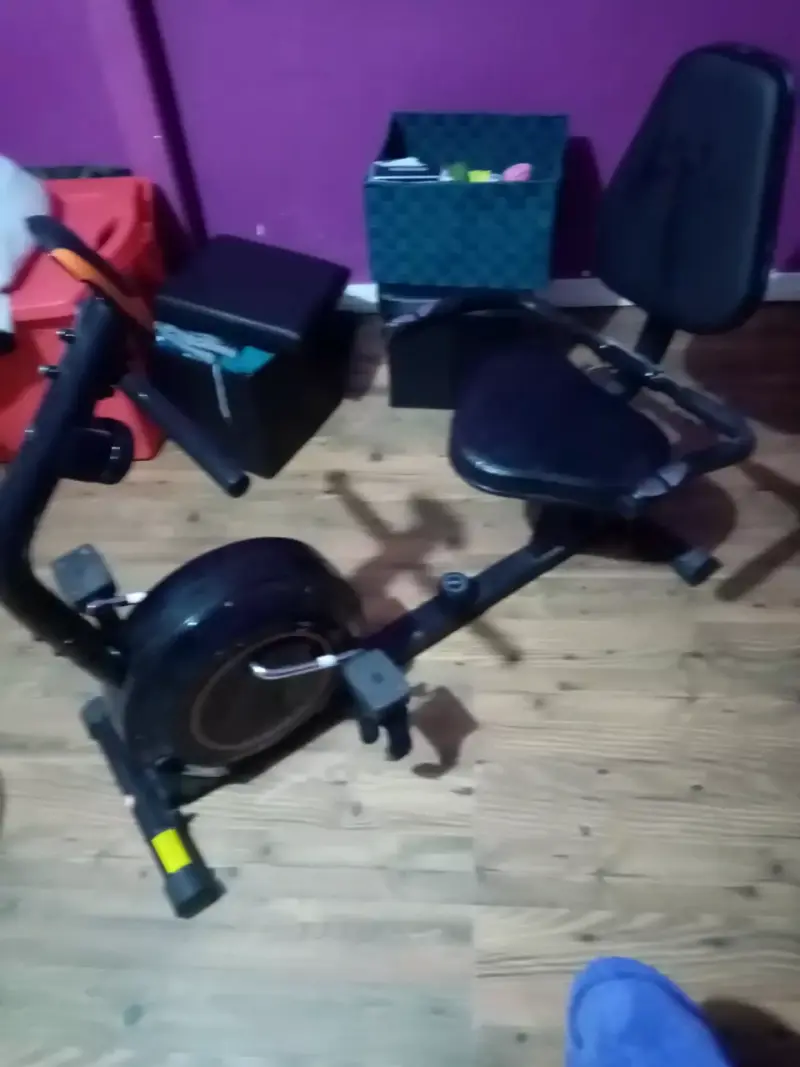 Bicicleta estática reclinada para ejercicio - 2