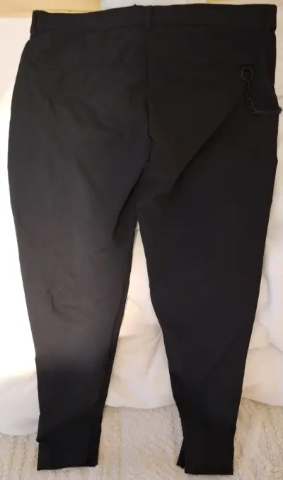 Pantalones Zara negros con cadena decorativa - miniatura 2