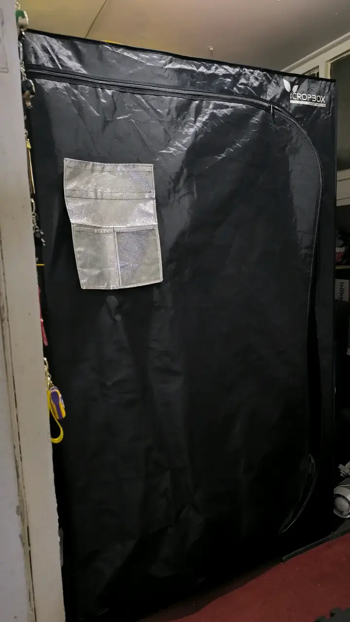 Carpa de cultivo interior Cropbox con luz LED - 1
