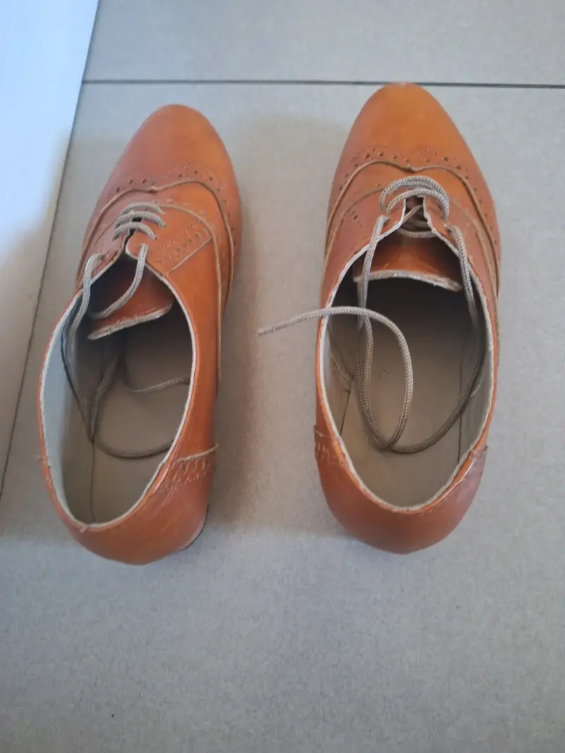 Zapatos de cuero marrón estilo Oxford para hombre - 1