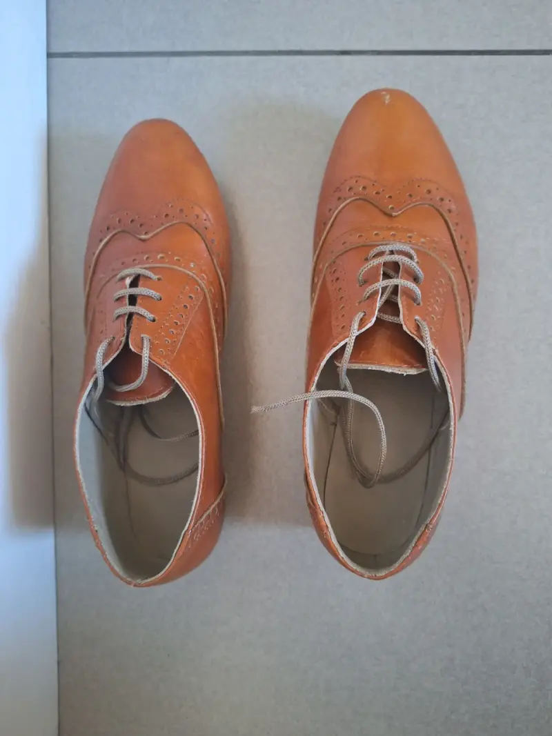 Zapatos de cuero marrón estilo Oxford para hombre - 2