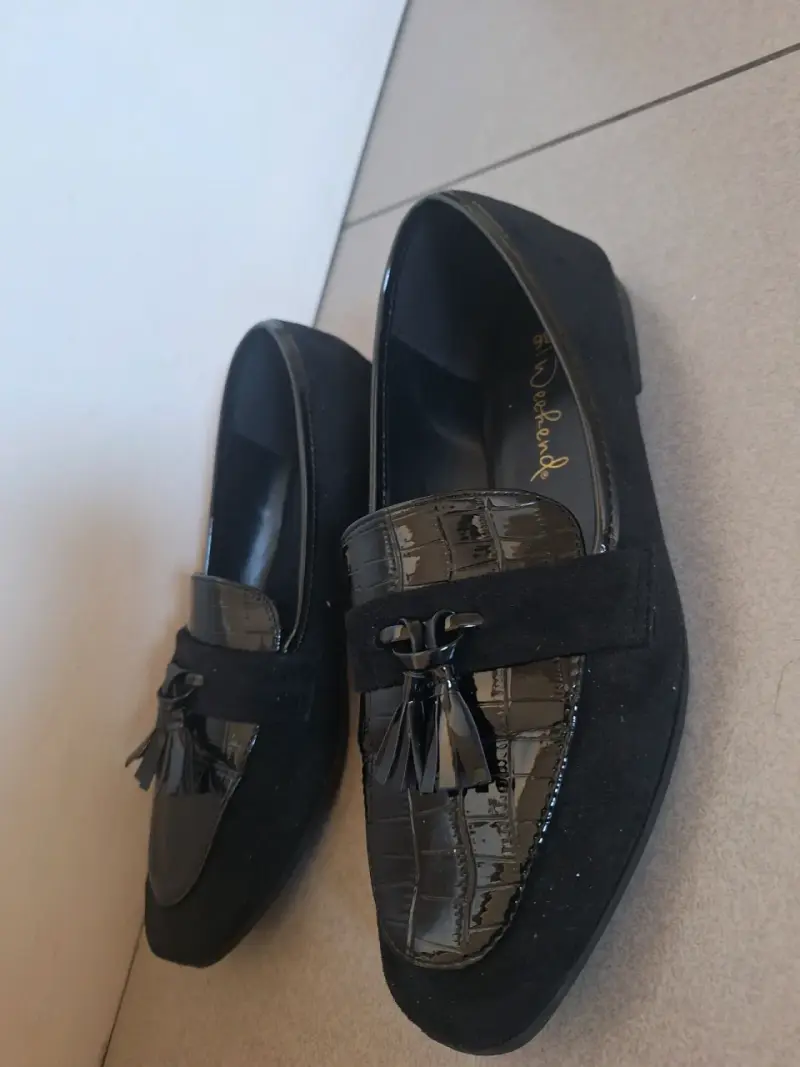 Mocasines negros de charol con borlas - 2