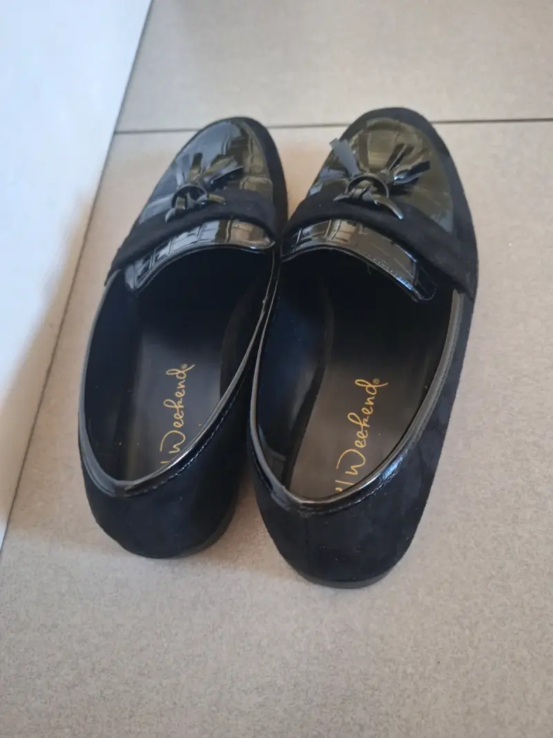 Mocasines negros de charol con borlas - 4