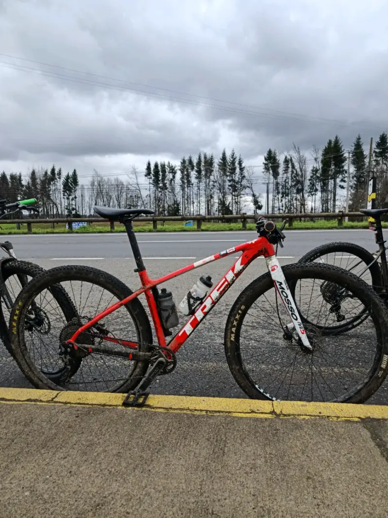 Trek marlin 5 rígida 100%, gravel/urbana. - 1