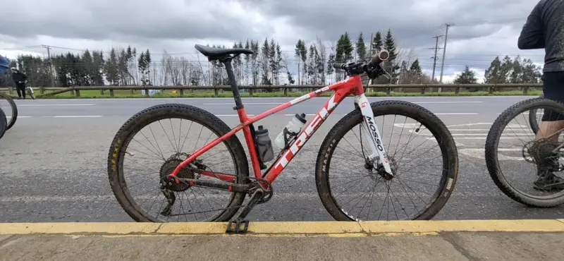 Trek marlin 5 rígida 100%, gravel/urbana. - 3