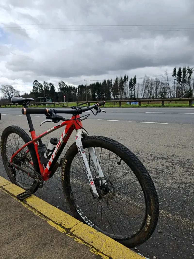 Trek marlin 5 rígida 100%, gravel/urbana. - 4