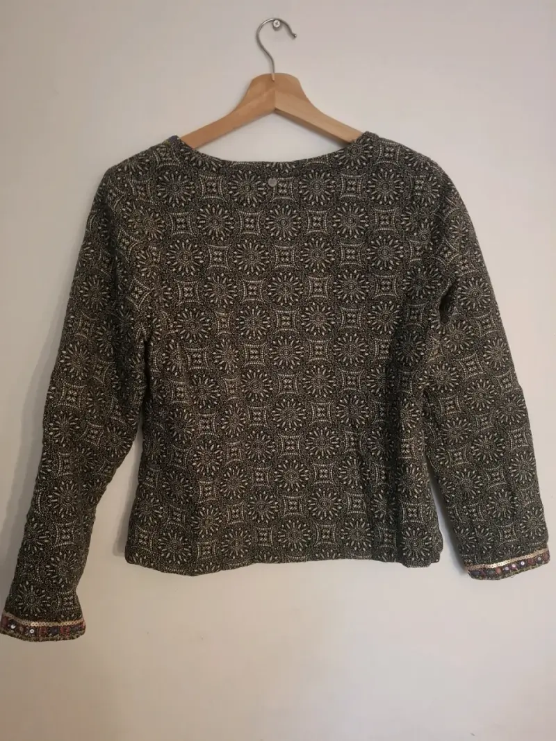 Chaqueta bohemia con bordados y lentejuelas - 3