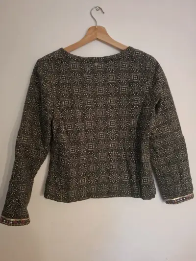 Chaqueta bohemia con bordados y lentejuelas - miniatura 3