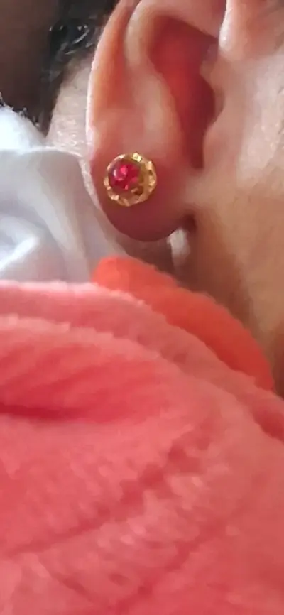 Aros de oro con piedra roja brillante - miniatura 6