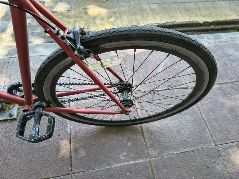 Bicicleta ruta roja en buen estado - 2