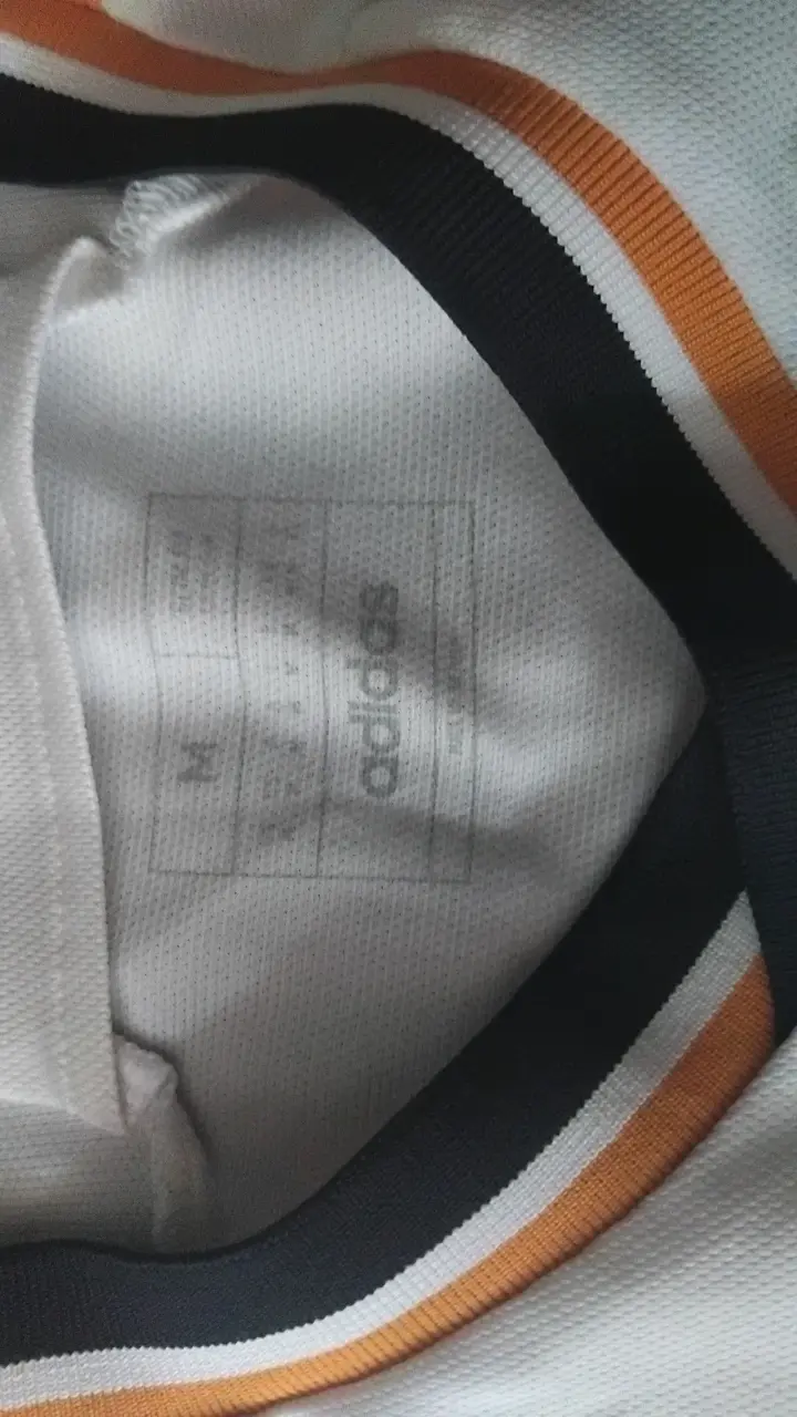 Camiseta Real Madrid Adidas Vinicius Jr. Talla M - 3