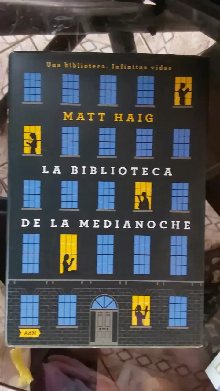 Libro 'La Biblioteca de la Medianoche' de Matt Haig - 1