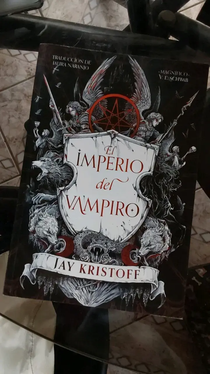 Libro El Imperio del Vampiro de Jay Kristoff
