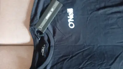 Polera negra O'Neill para hombre - miniatura 2