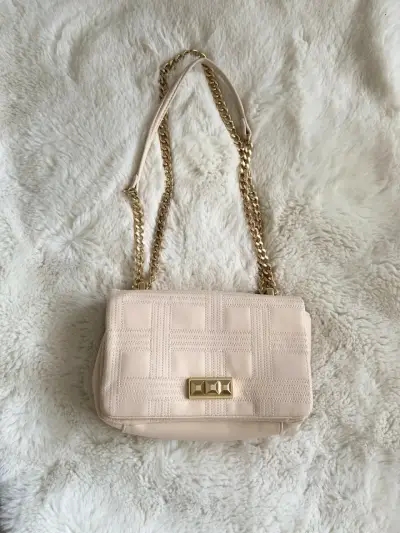 Cartera beige con cadena dorada Zara - miniatura 1