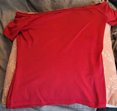 Polera roja de algodón para mujer - miniatura 2