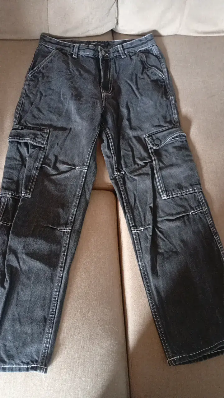 Pantalones cargo negros para hombre Pull&Bear - 1