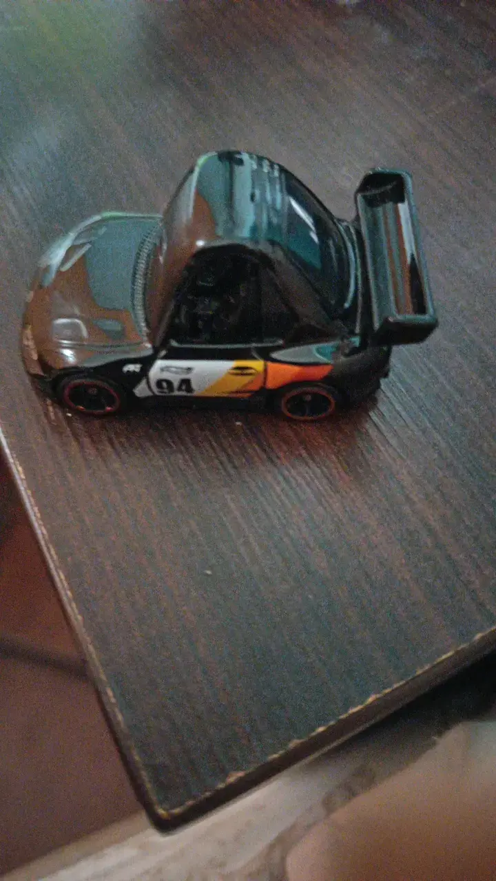 Auto de juguete Hot Wheels Toyota Supra - 1