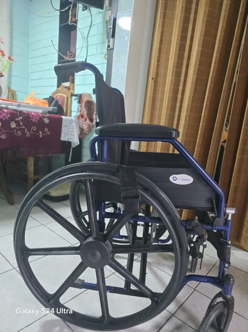 Silla de ruedas plegable Blue Medical - 4