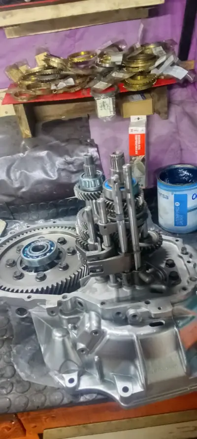 Caja de cambios manual para automóvil - miniatura 2