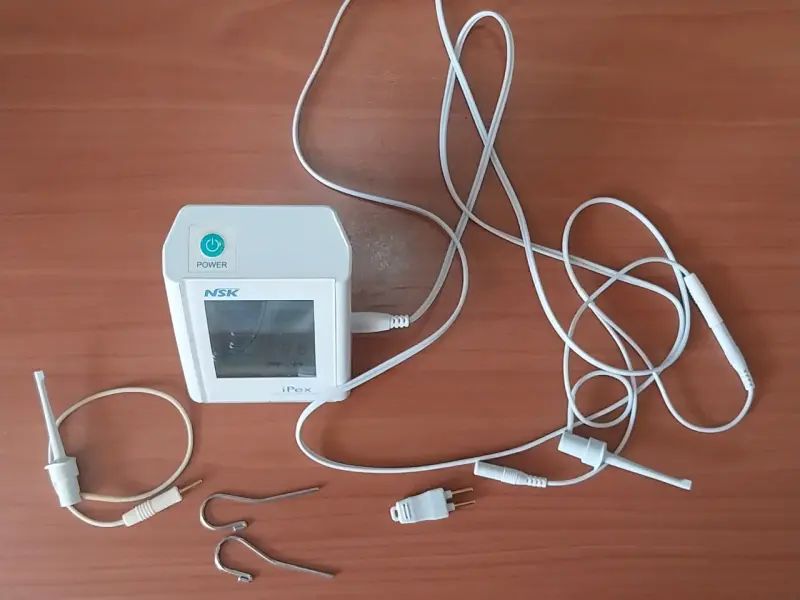 Localizador de ápice dental NSK iPex en buen estado - 4